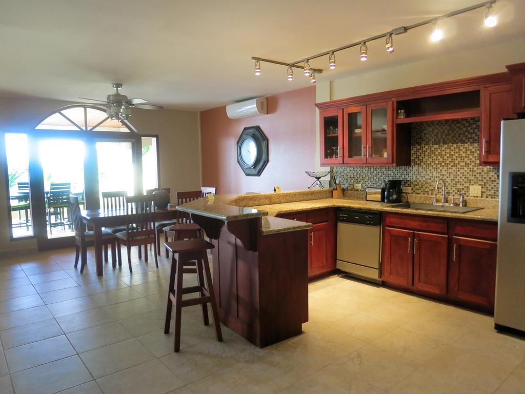 Los Porticos Villas Placencia Exterior photo